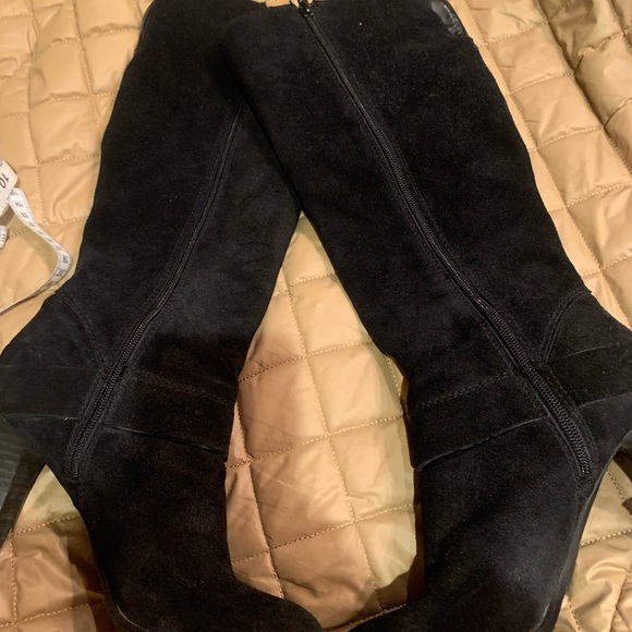 Black Suede Knee-High Boots - Picture 2 of 7